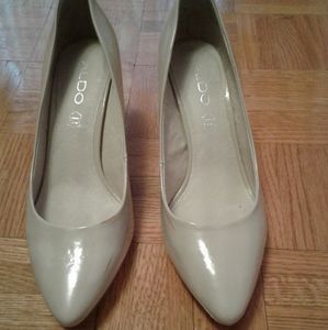 Aldo nude point toe heel